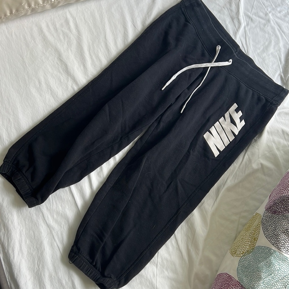 NIKE CAPRI SWEATS